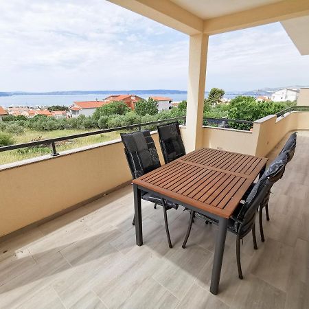 A4 Apartmani Kevic Kastela Exterior photo
