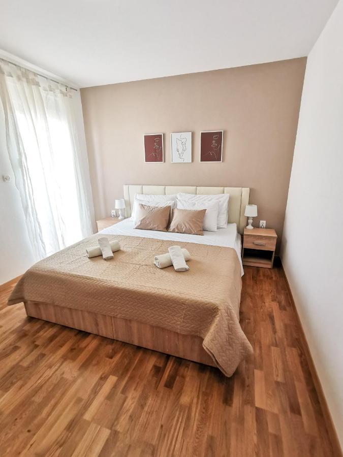 A4 Apartmani Kevic Kastela Exterior photo