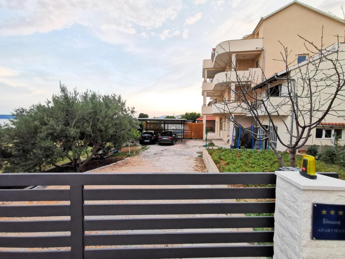A4 Apartmani Kevic Kastela Exterior photo