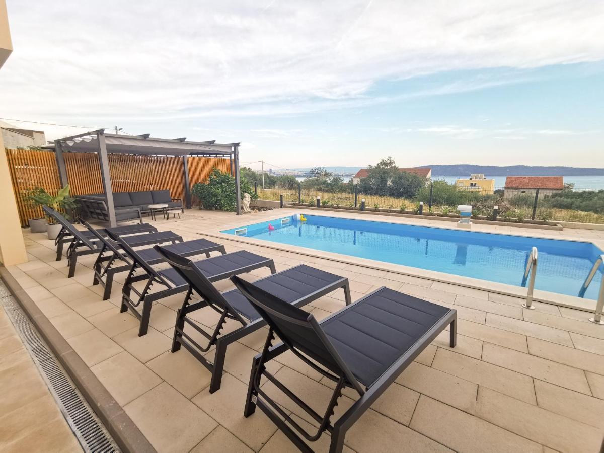A4 Apartmani Kevic Kastela Exterior photo
