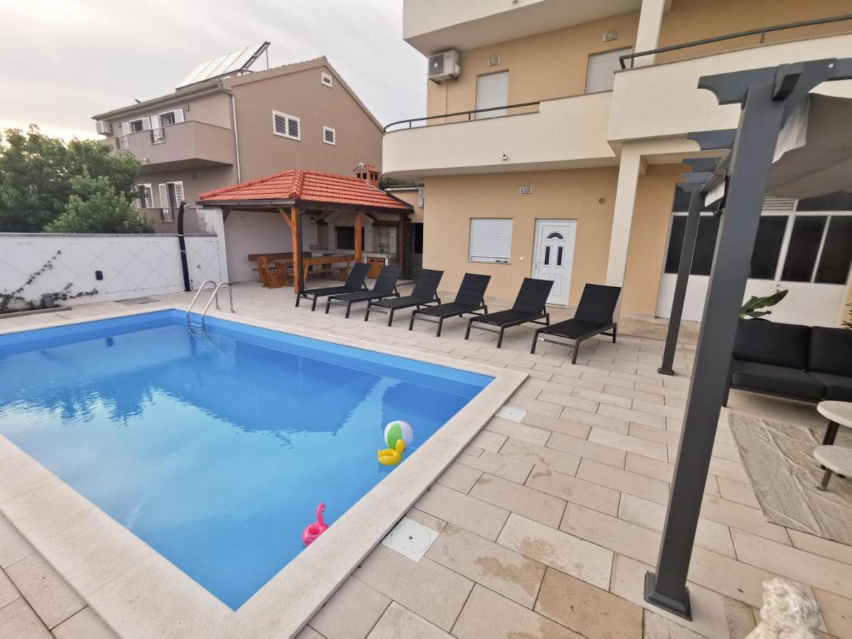 A4 Apartmani Kevic Kastela Exterior photo